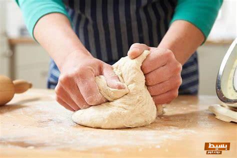 تفسير حلم العجين في المنام للحامل والمتزوجة والرجل 2 العجين في المنام